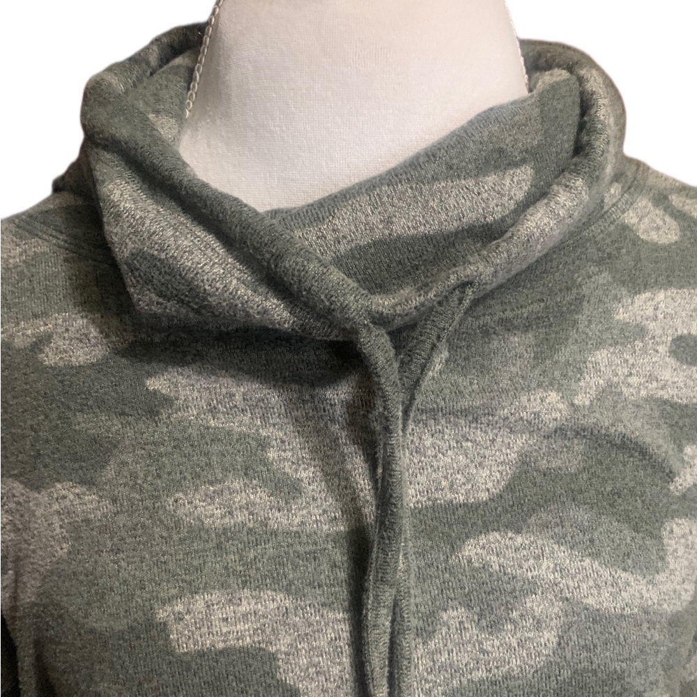Maurice’s Camo Cowl Neck Hoodie - Picture 6 of 7